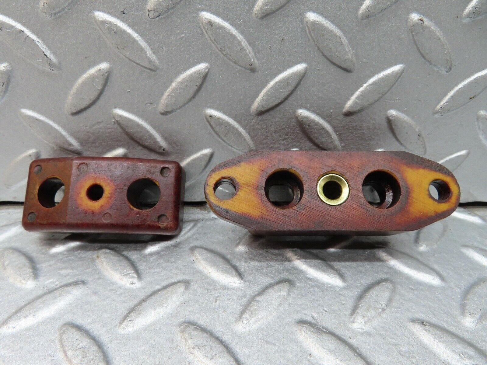 18265 Mercedes-Benz W111 220SE Coupe Fuel Injector Bracket