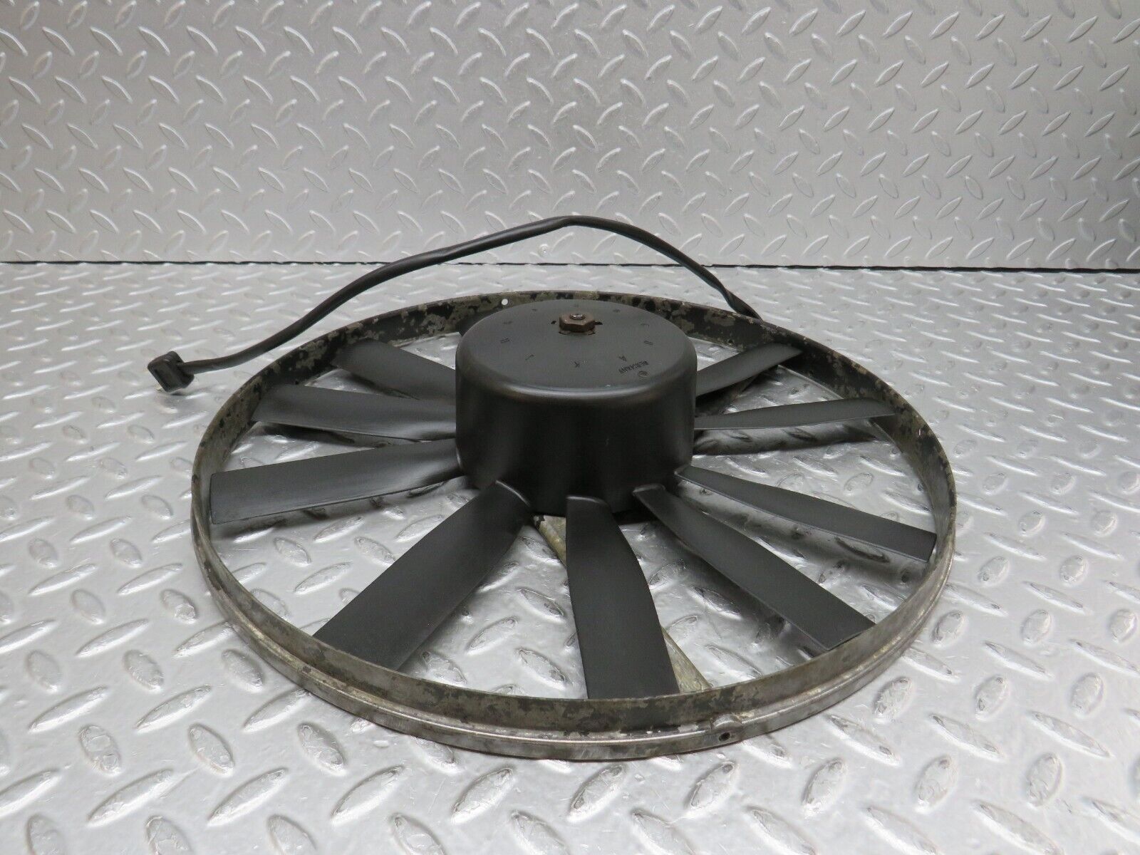 37152 Mercedes-Benz C126 420SEC Coupe Radiator Cooling Fan