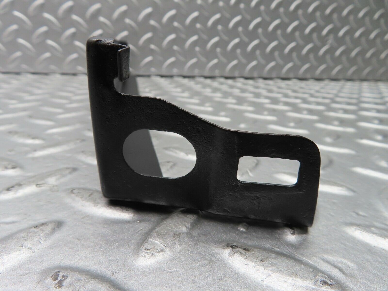 21682 Mercedes-Benz W126 300SE Left Headlight Lower Trim