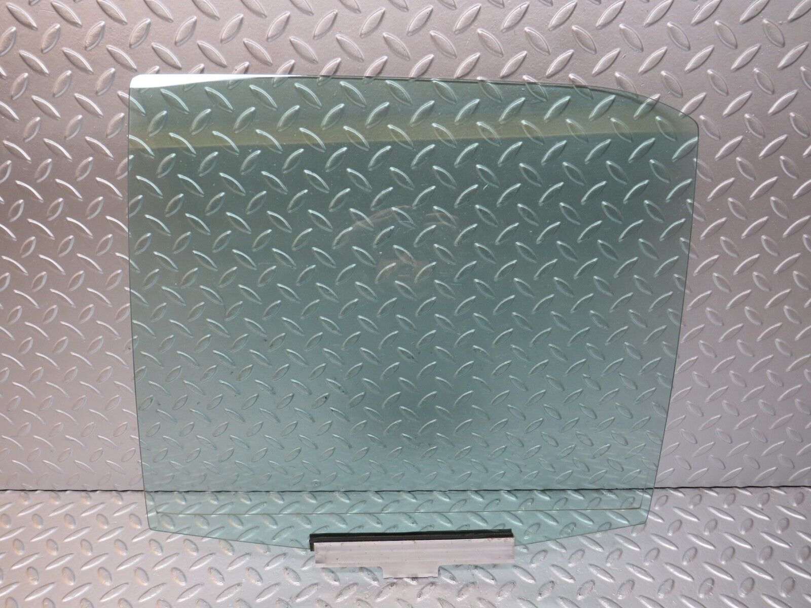 33832 Mercedes-Benz W201 190E 2.0L Rear Left Door Window Glass