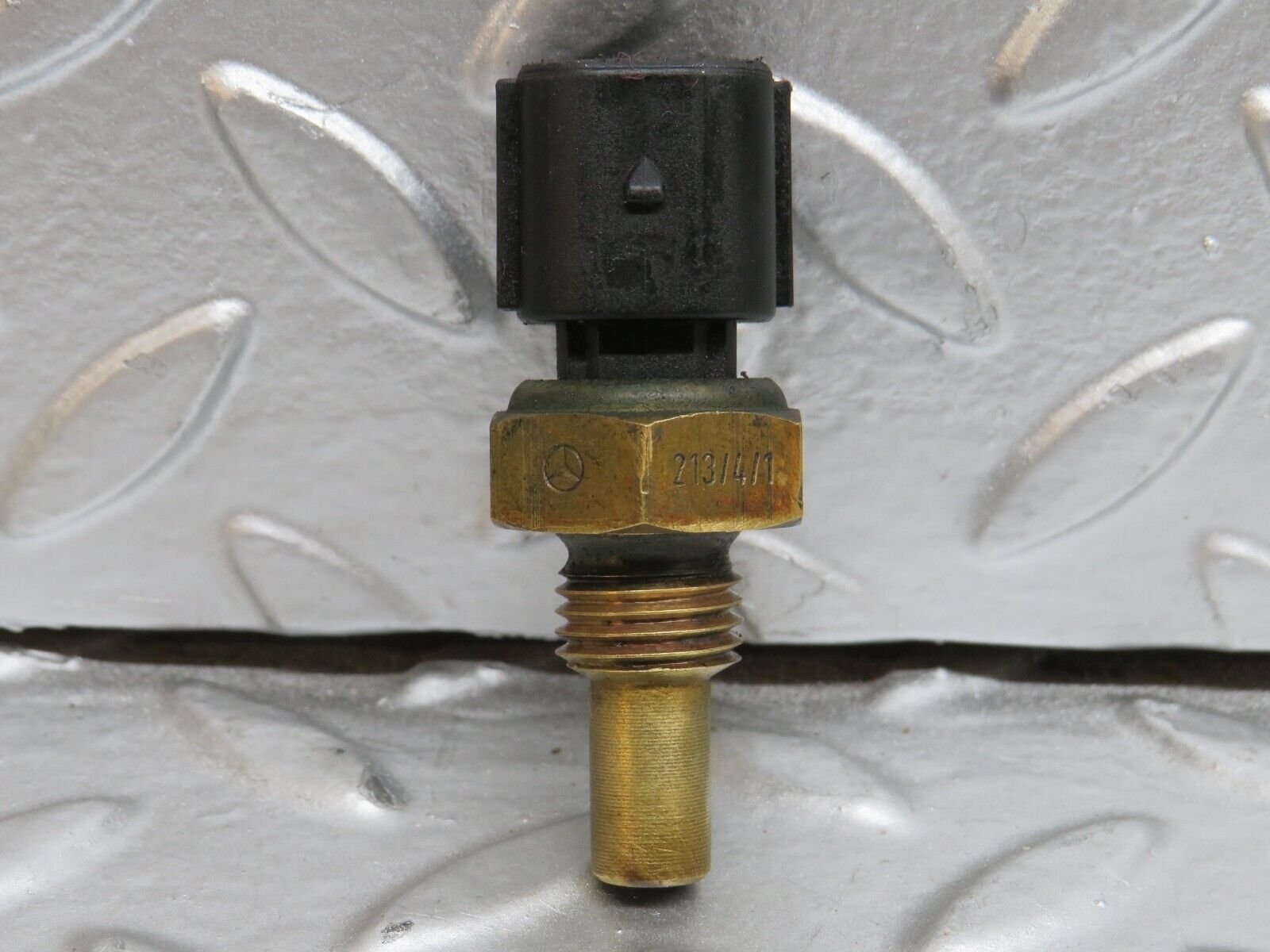 29175 Mercedes-Benz C124 320CE Coolant Temperature Sensor 0115425117