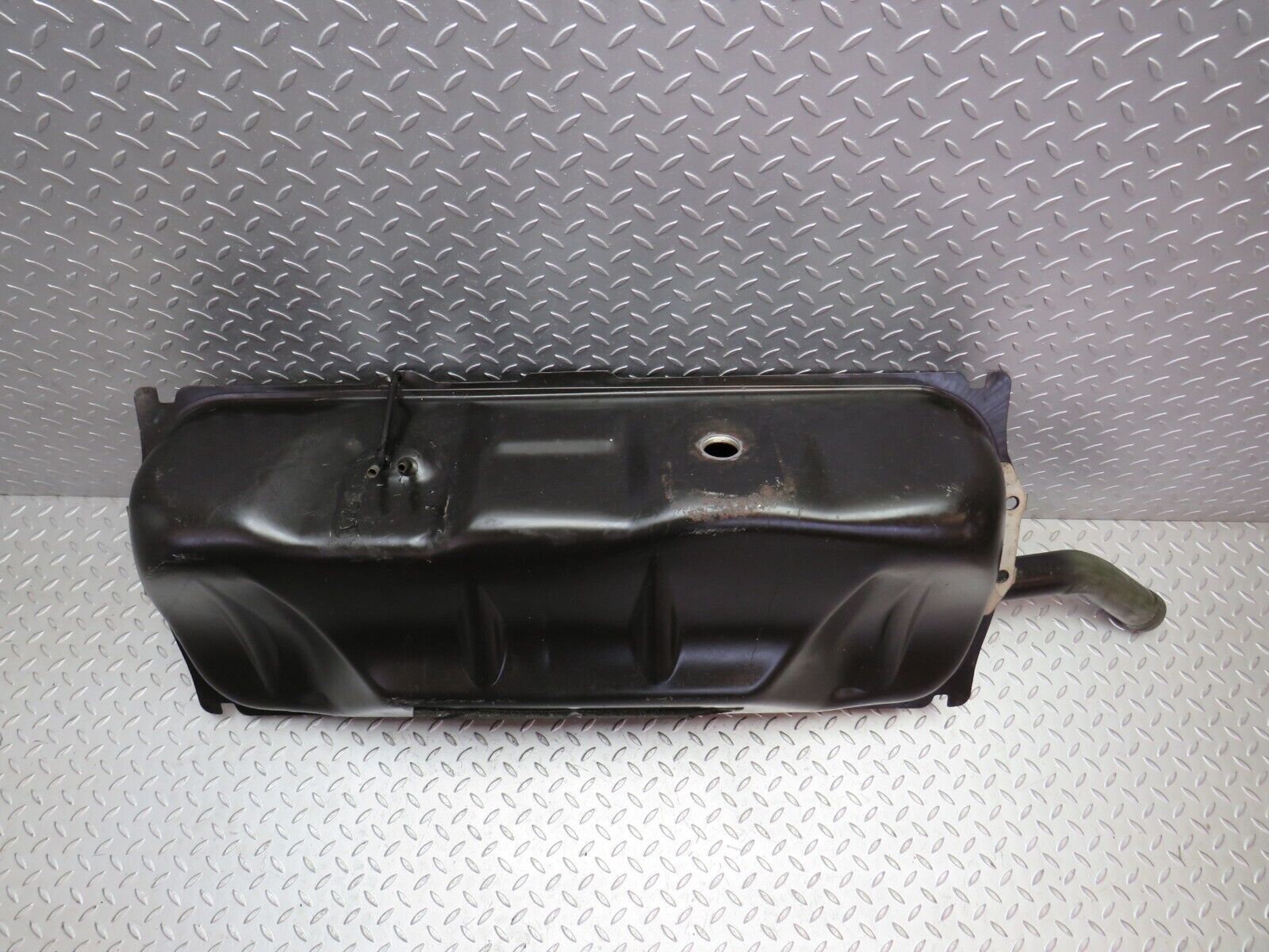 31442 Mercedes-Benz W123 200D Fuel Tank
