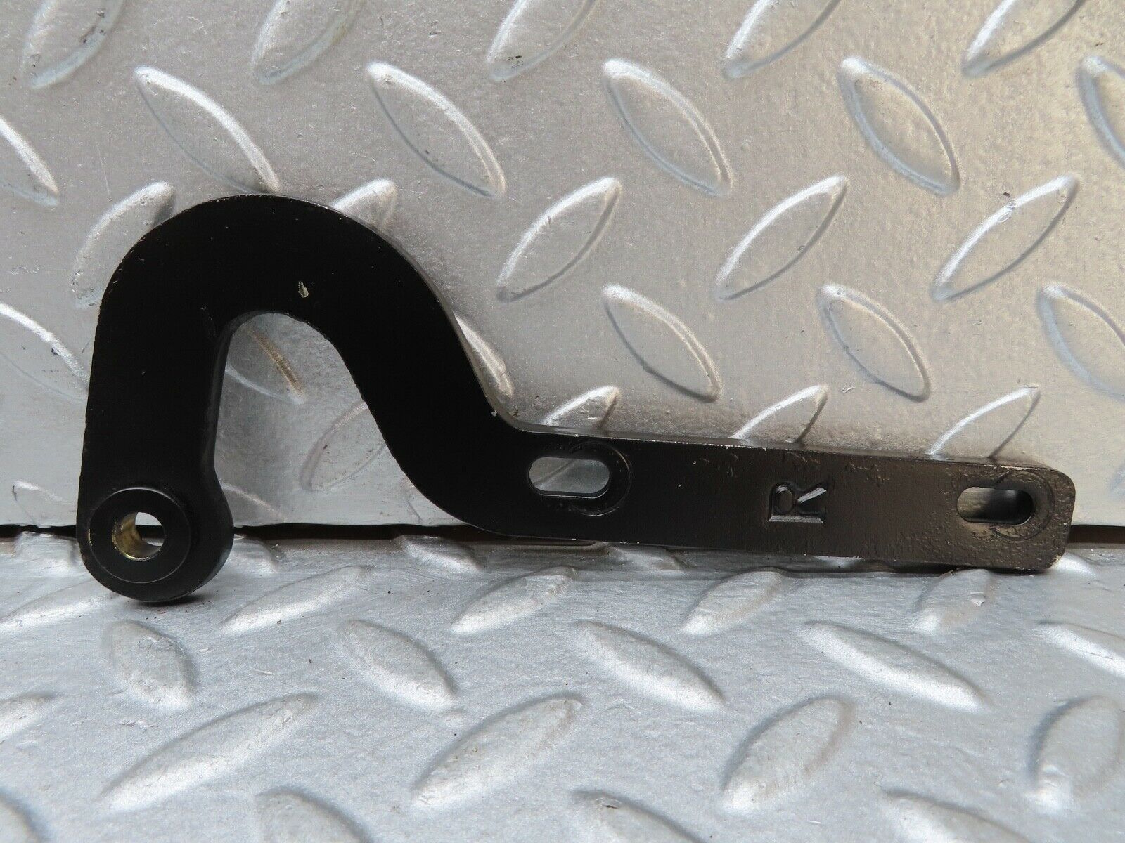 17600 Mercedes-Benz W116 450SEL Bonnet Hinge Support Right Side