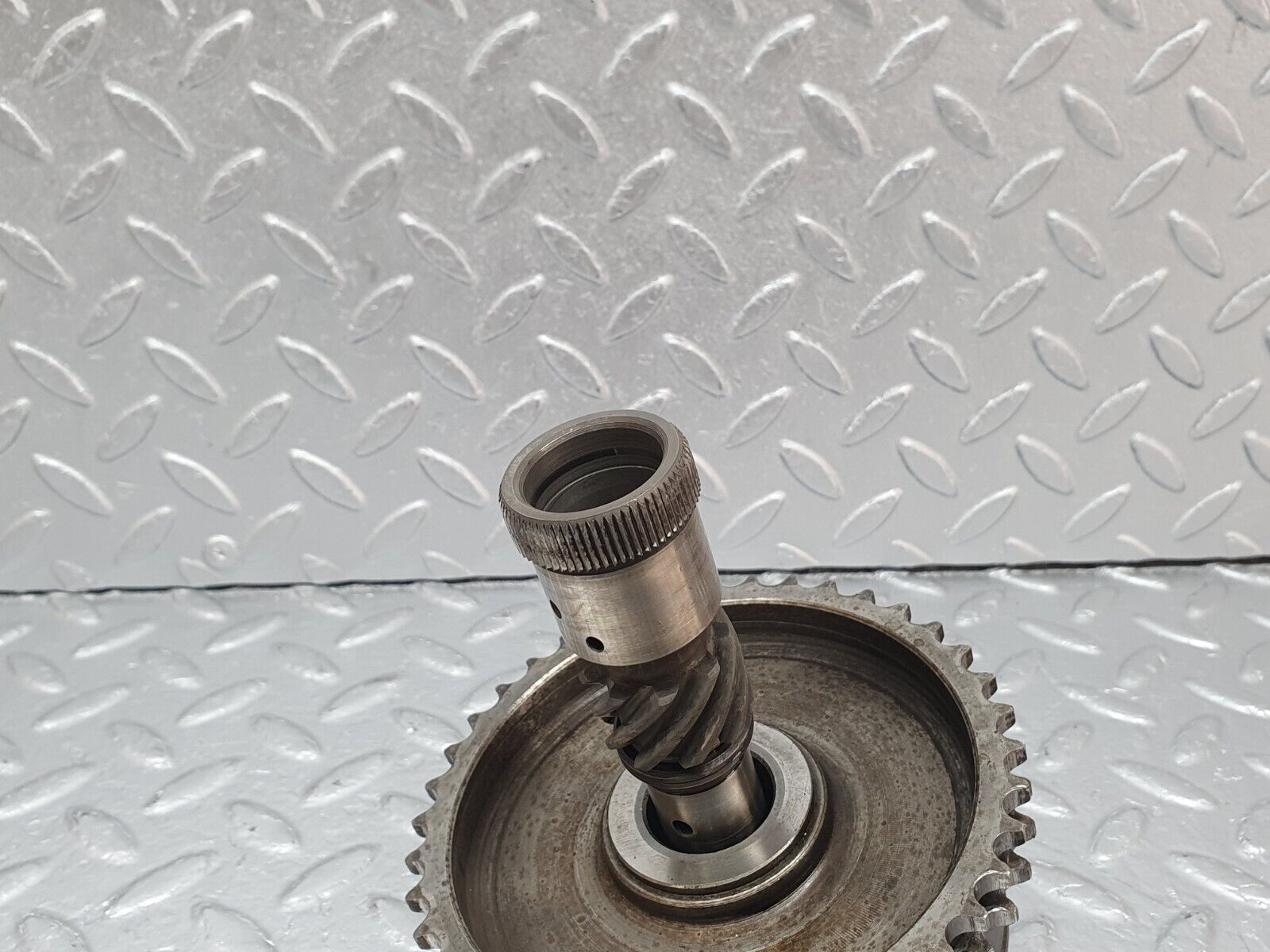 40871 Mercedes-Benz W123 240D Intermediate Timing Gear Shaft