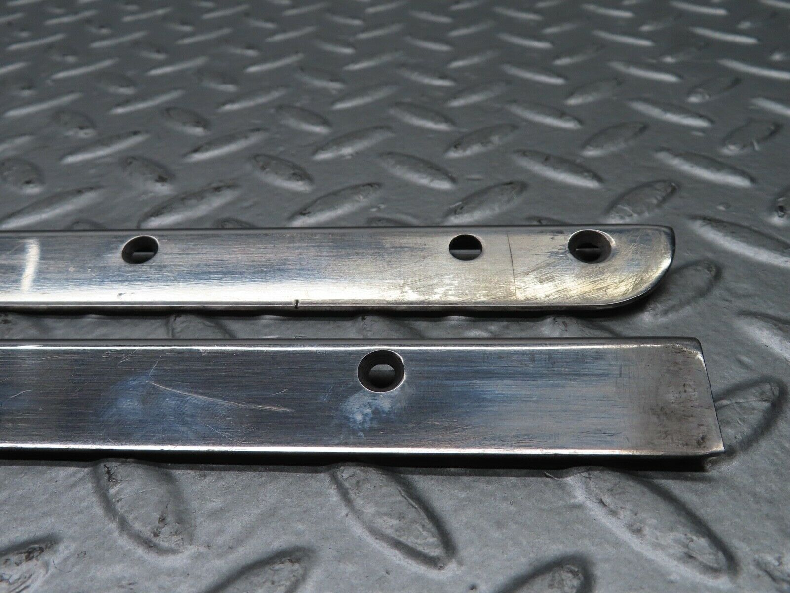 20823 Mercedes-Benz W114 250CE Coupe Sunroof Chrome Trim Set