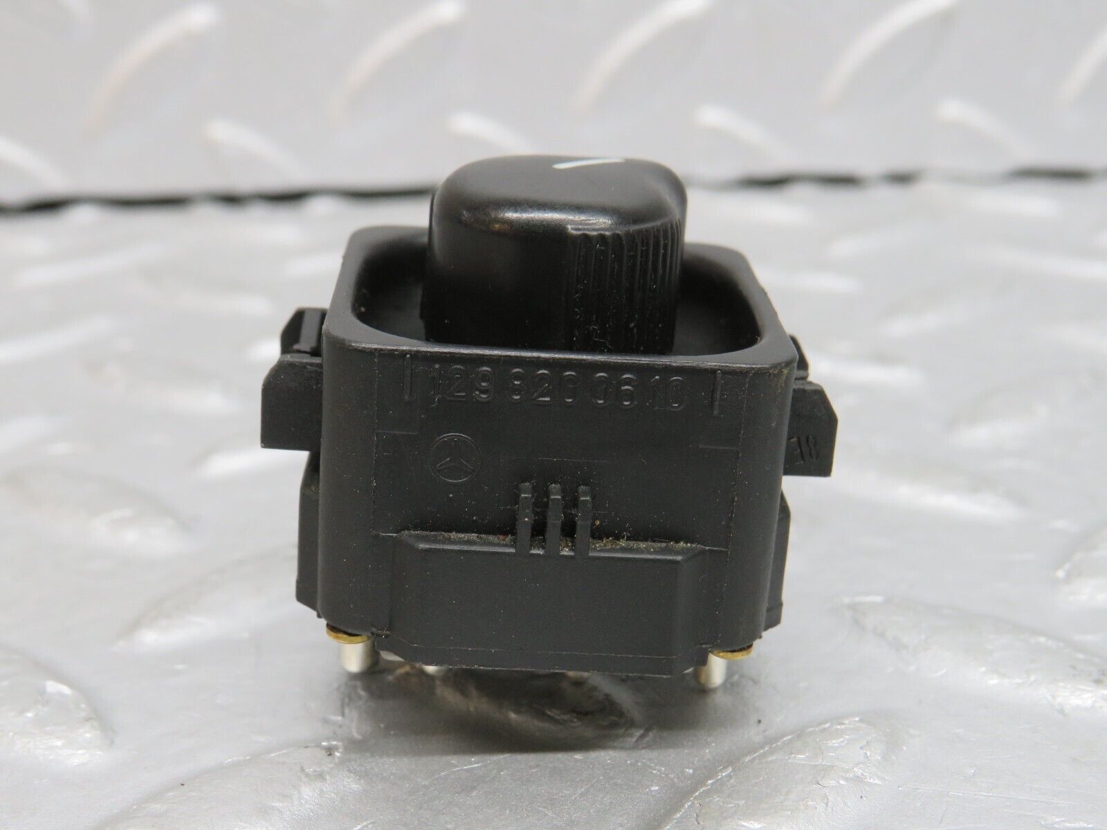 39637 Mercedes-Benz R129 320SL Coupe Electric Mirror Adjust Switch 1298200610