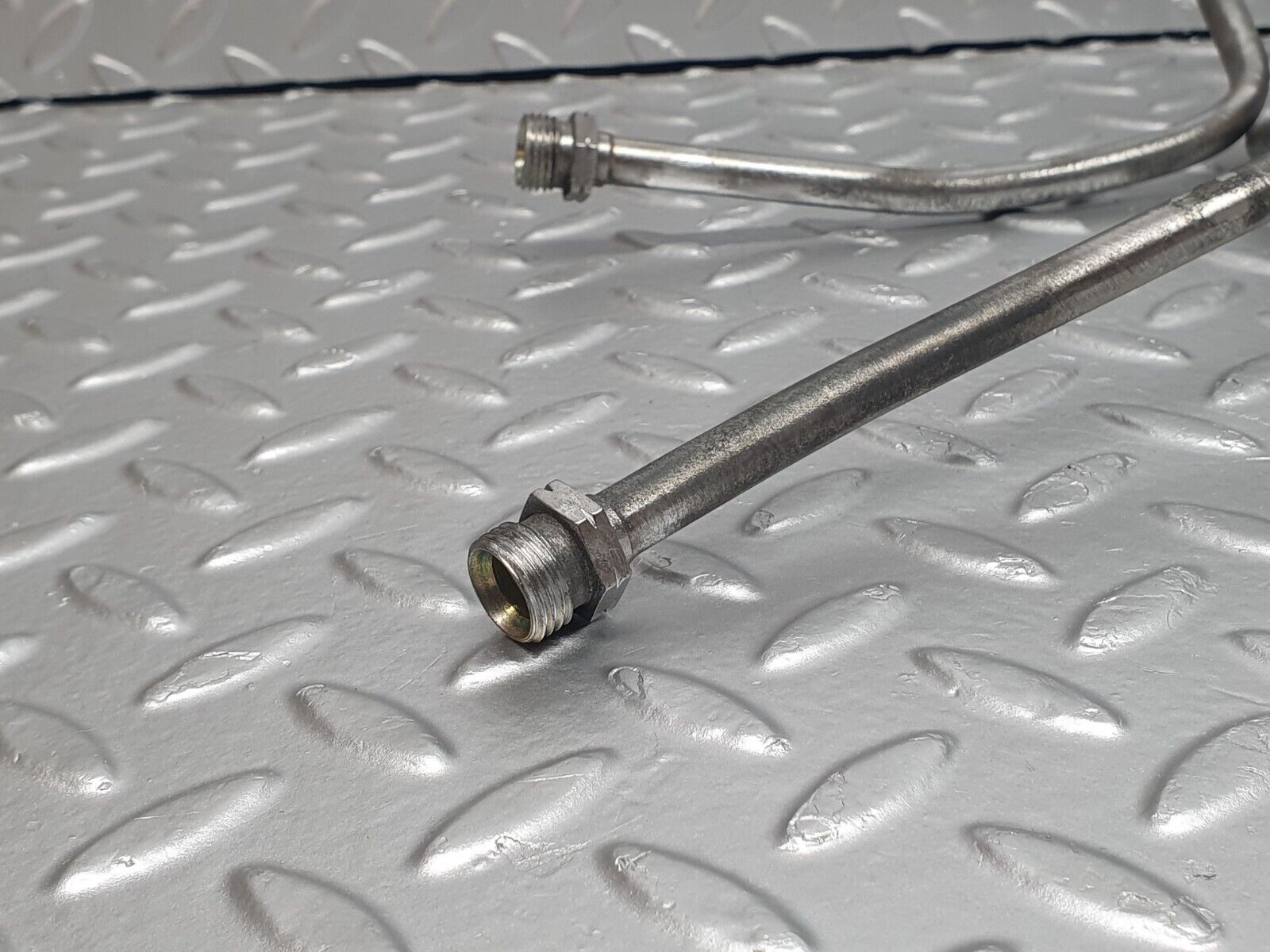 40741 Mercedes-Benz W123 300D Gearbox Oil Pipe