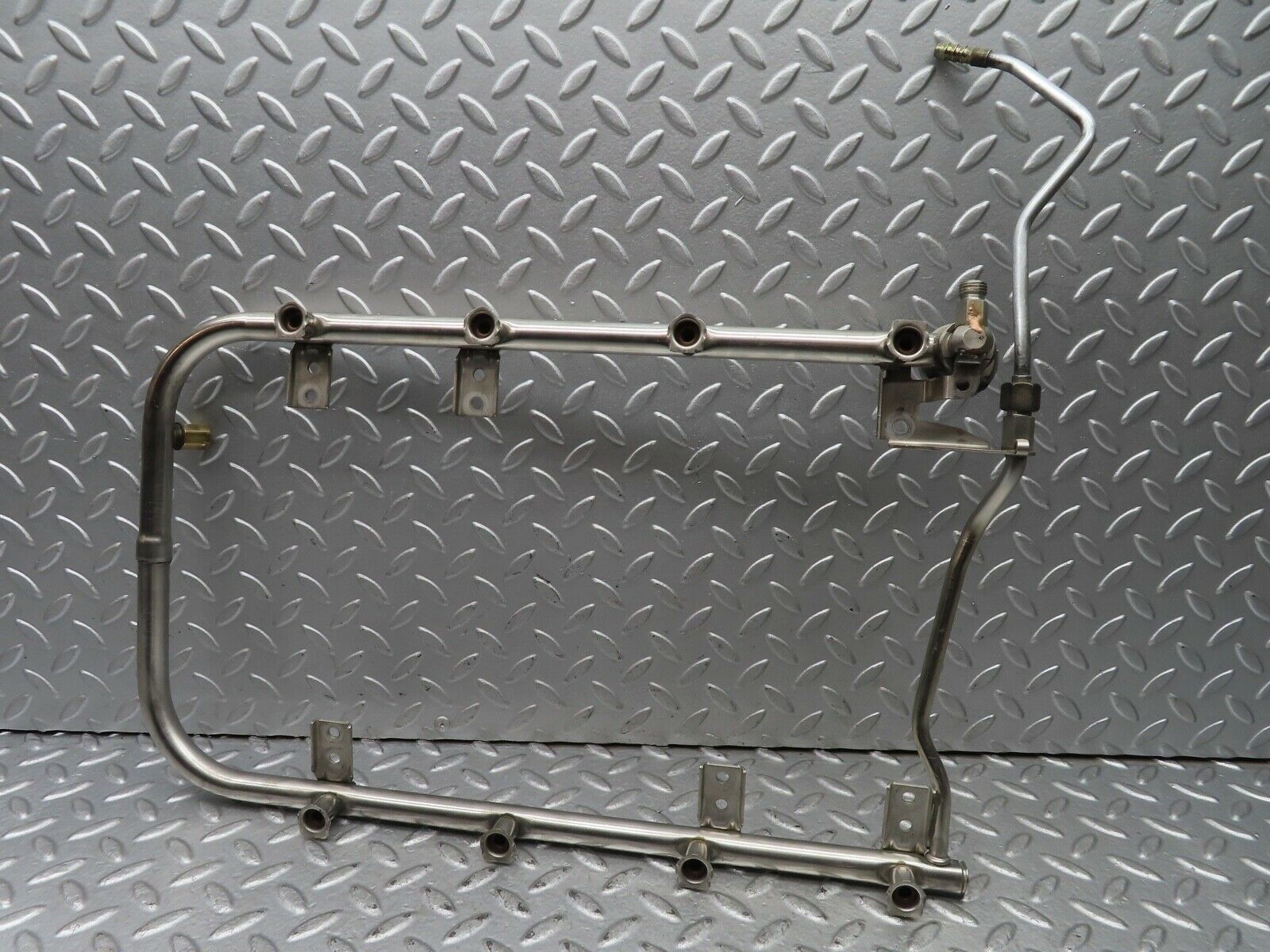 19589 Mercedes-Benz C140 CL420 Coupe Fuel Injection Rail 1190700895