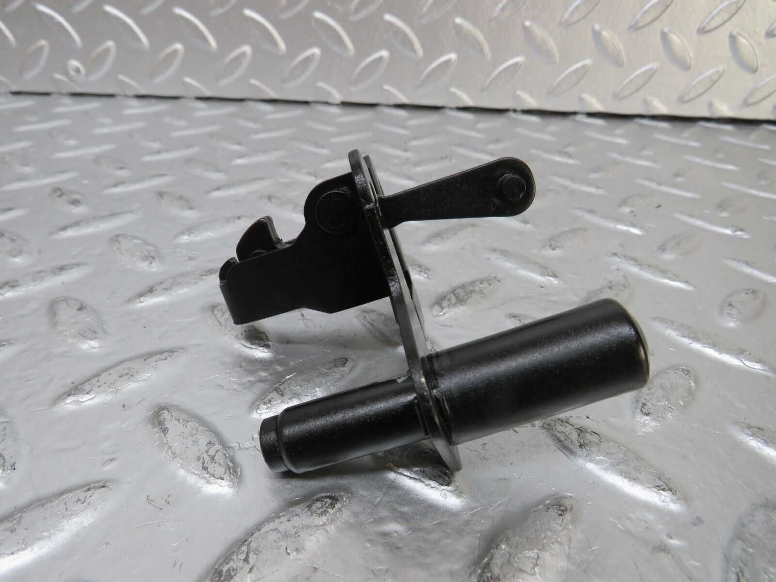 25777 Mercedes-Benz W124 280E Bonnet Lock Catch 1248800260