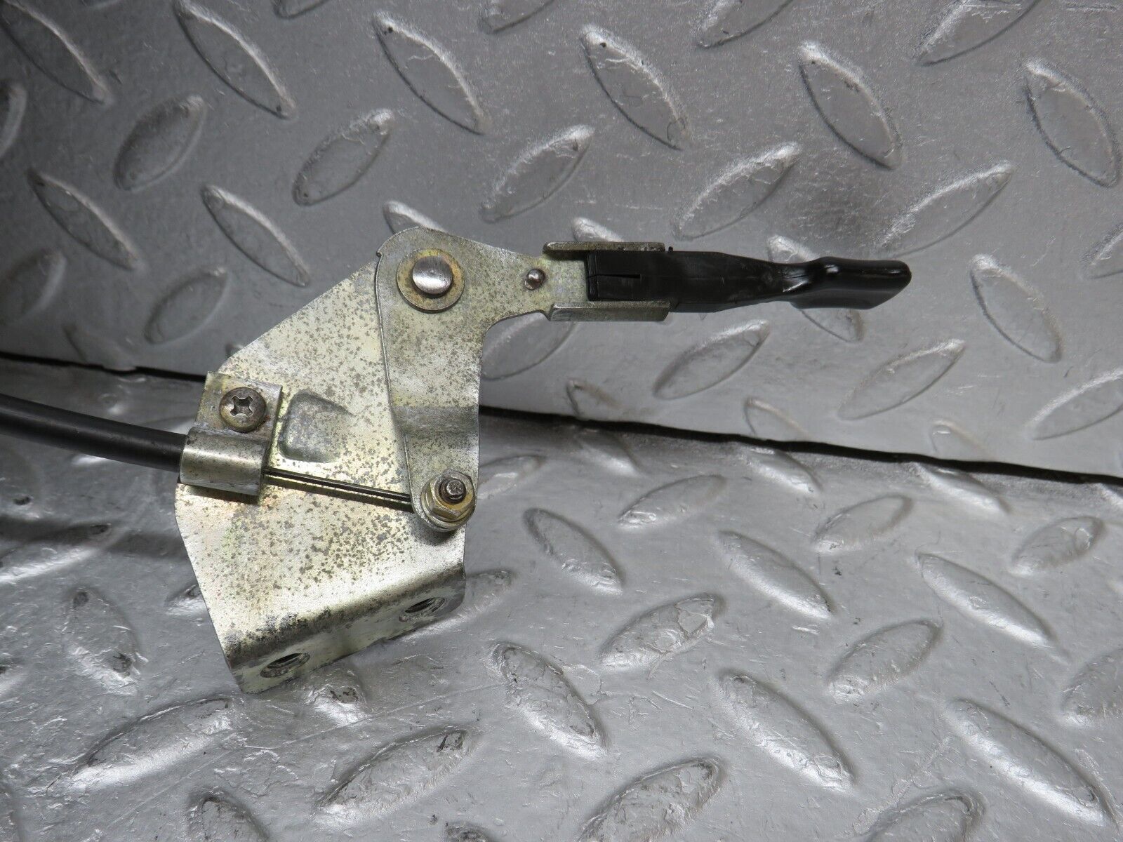 37431 Mercedes-Benz W109 300SEL Air Vent Control Right Side 1088301245