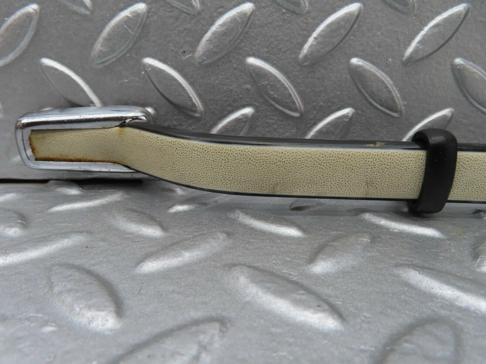 14014 Mercedes-Benz C107 280SLC Rear Left Interior Roof Grab Handle