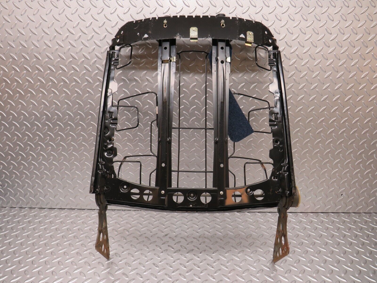 31171 Mercedes-Benz W123 230E Front Right Driver Seat Backrest