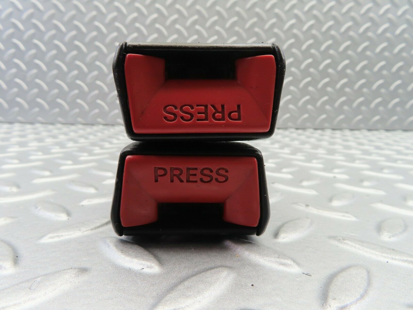 6564 Mercedes-Benz S124 E220 Wagon Rear Seat Belt Buckle 1248602796