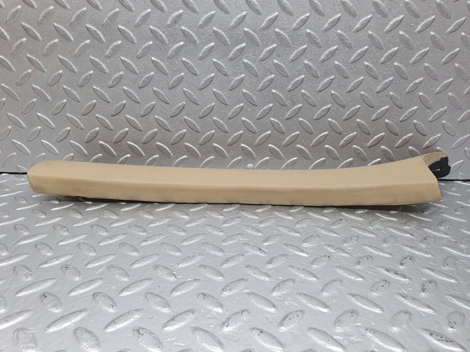 40927 Mercedes-Benz W126 300SE A Pillar Cover Left Side Beige