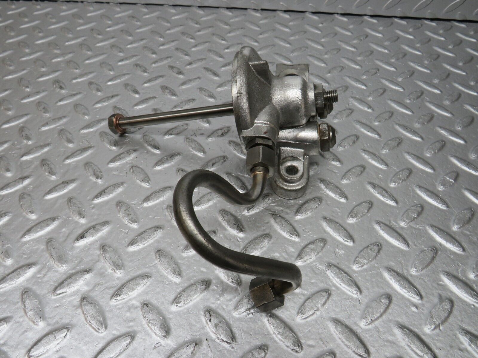 0252 Mercedes-Benz W120 Ponton Oil Filter Housing Knecht F098