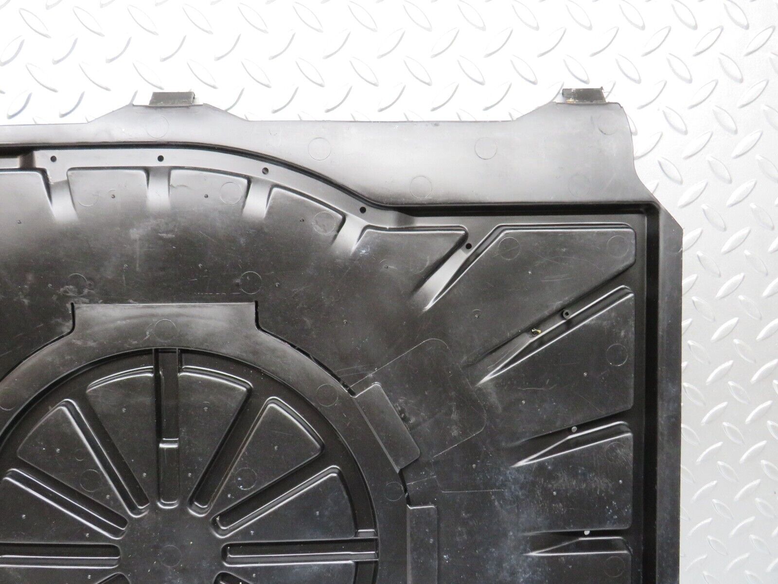 38787 Mercedes-Benz W201 190E 2.6L Boot Trunk Spare Wheel Cover 2016931633 2016930014