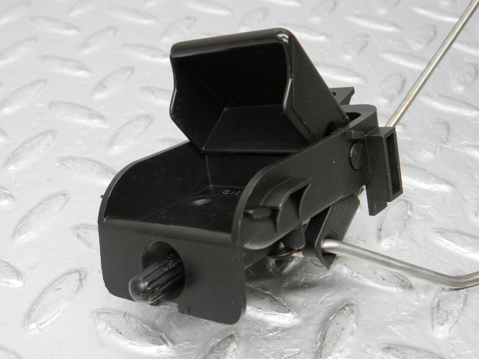 31401 Mercedes-Benz S124 220TE Tailgate Interior Release Handle 1247660564