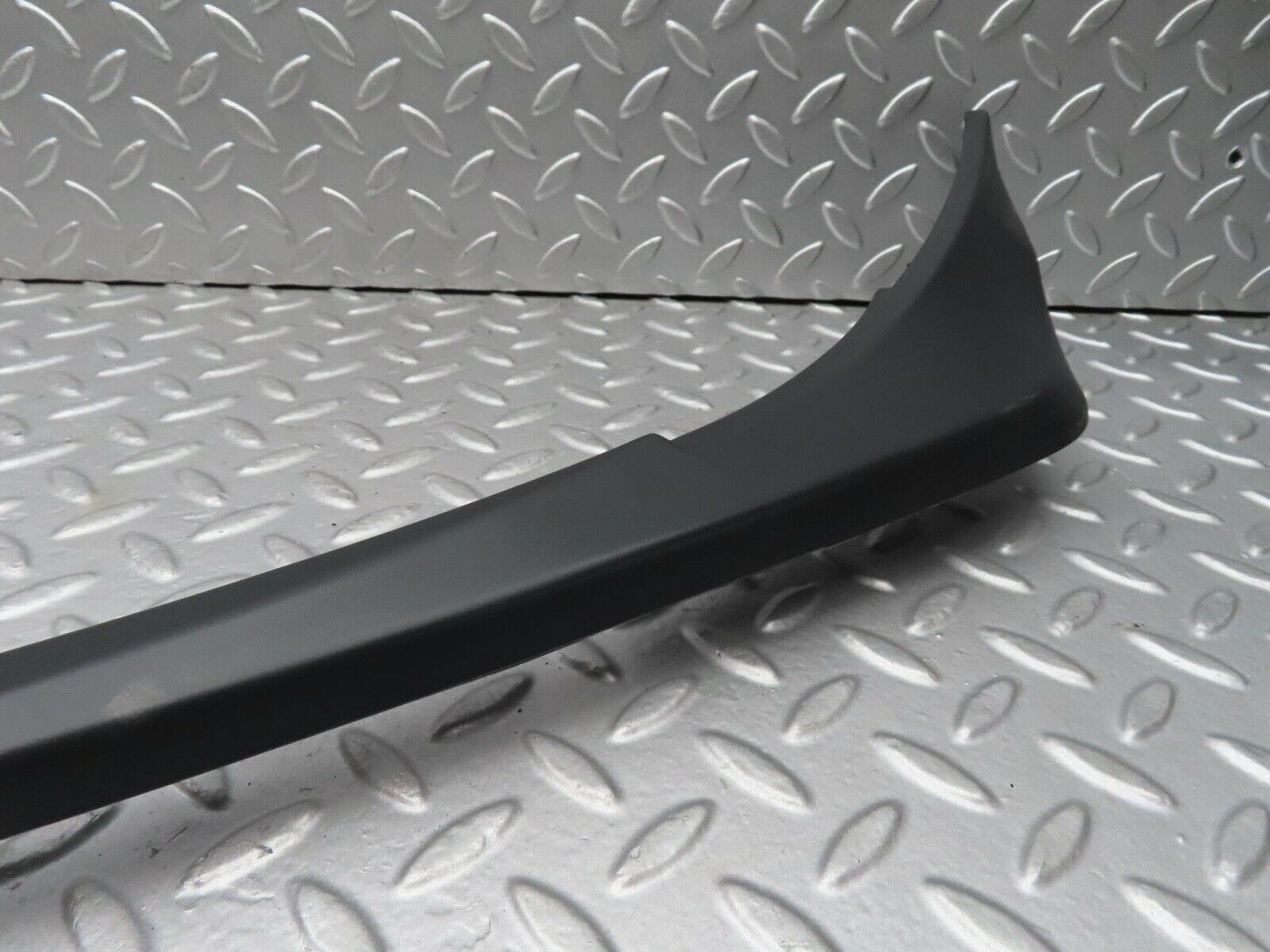 14871 Mercedes-Benz W140 S320 Front Right Door Window Trim 1407206462