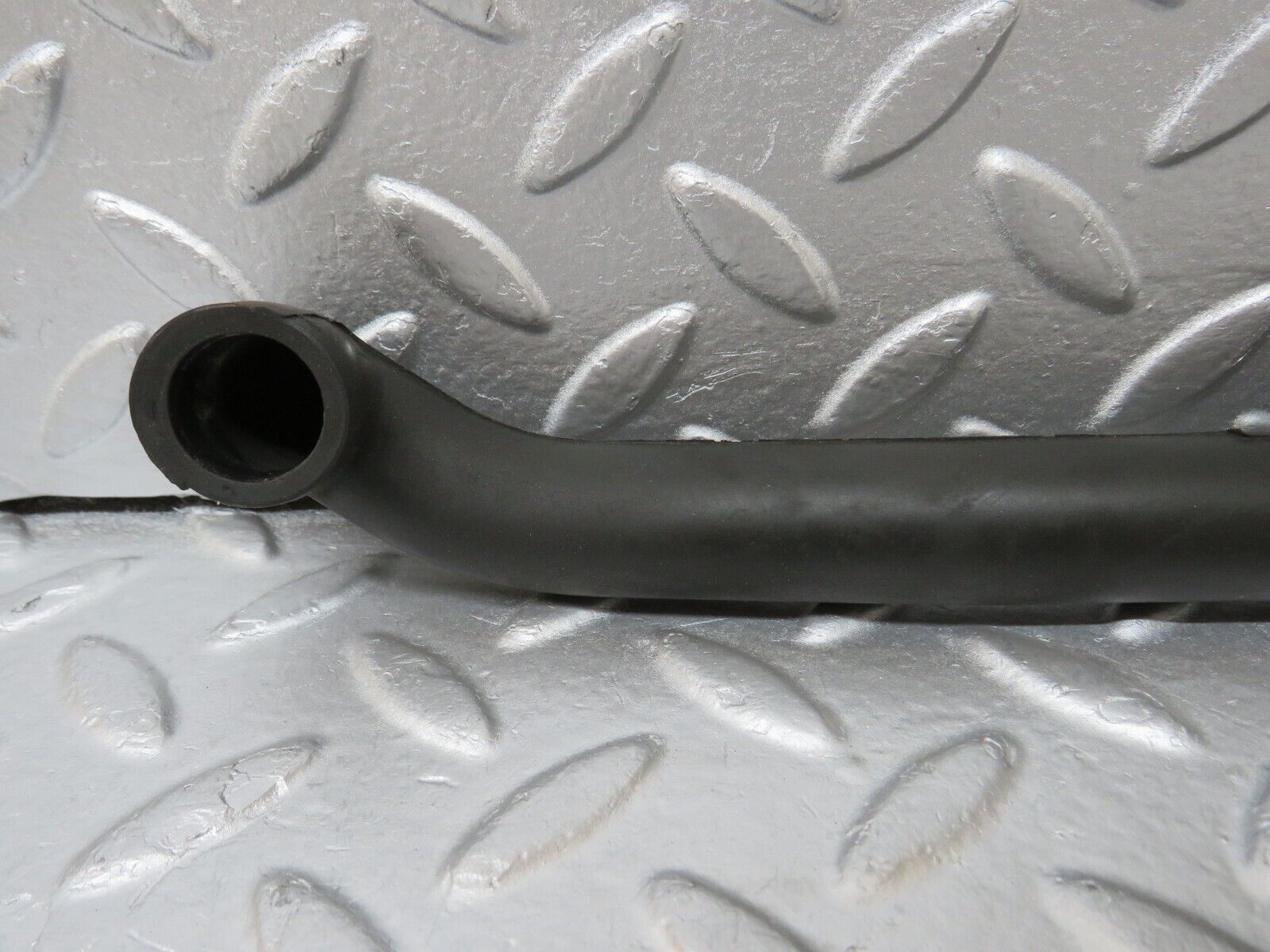 35068 Mercedes-Benz W210 320E EGR Air Pump Pipe Hose 1122380082