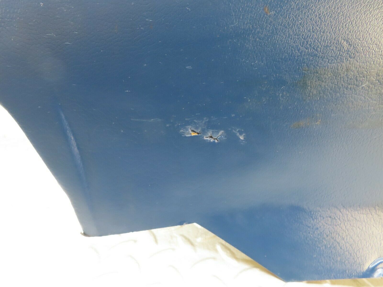 18016 Mercedes-Benz W123 200 Centre Console Blue