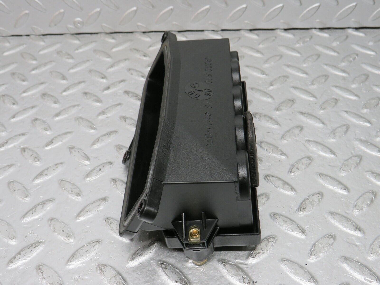 33410 Mercedes-Benz W202 C180 Grommet Rail Bracket 2025400673