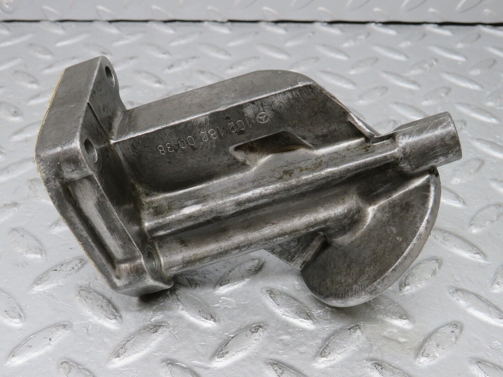 36713 Mercedes-Benz W201 190E 2.0L Oil Filter Housing 1021800038