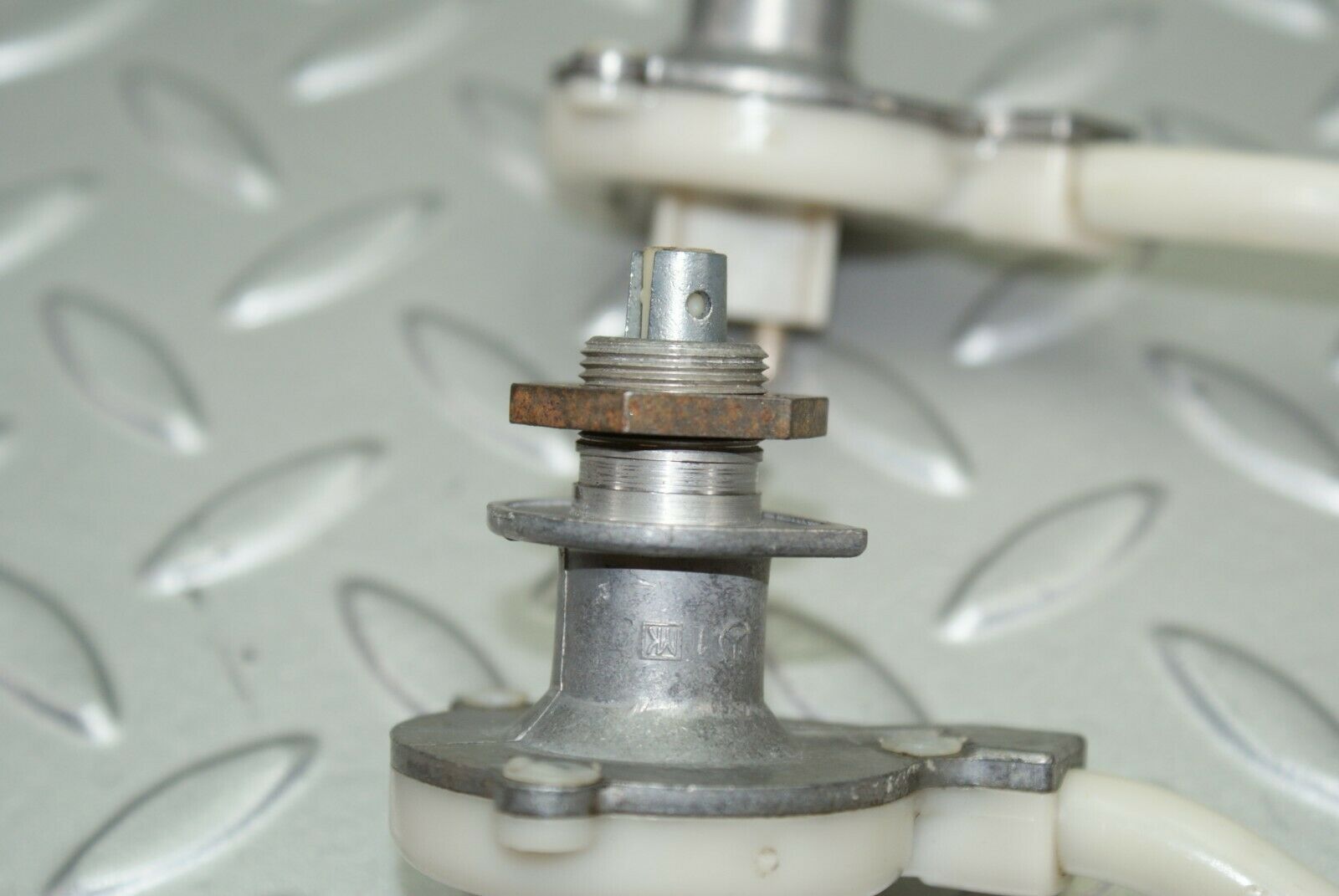 2908 Mercedes-Benz C123 280CE Coupe Heater Regulator 1233300385