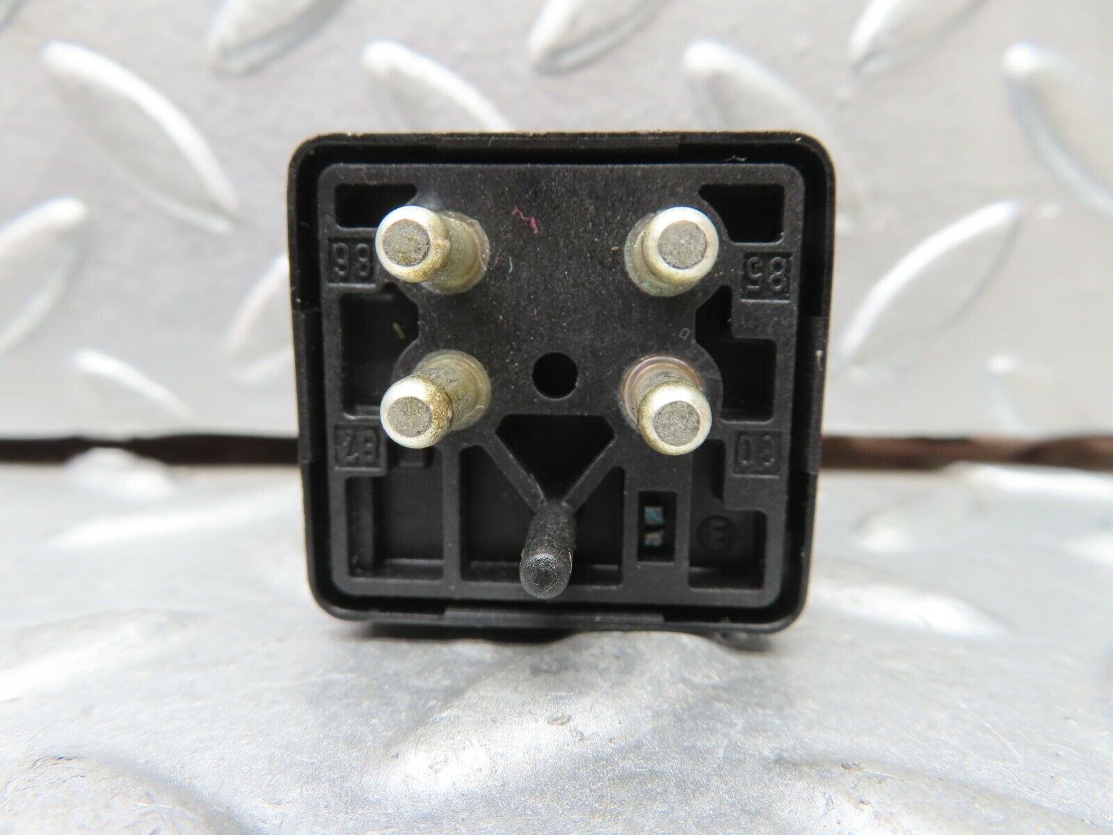 19716 Mercedes-Benz C140 CL420 Coupe ABS Relay 0015426519