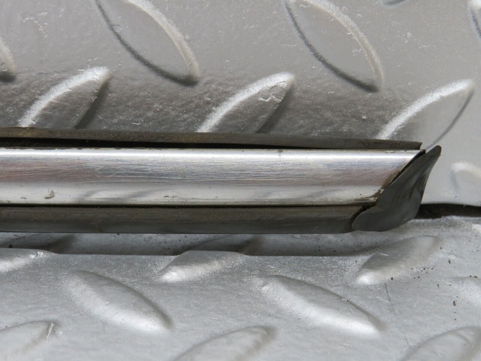 35777 Mercedes-Benz W108 Rear Right Door Centre Moulding Trim