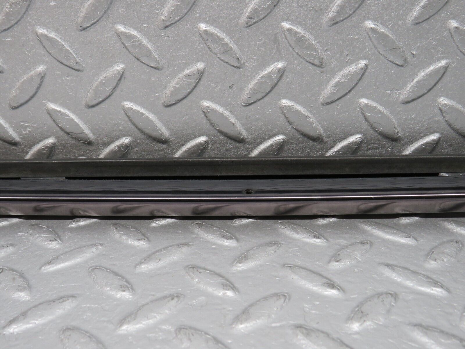 38520 Mercedes-Benz R129 280SL Coupe Trunk Lid Handle Trim 1297580396