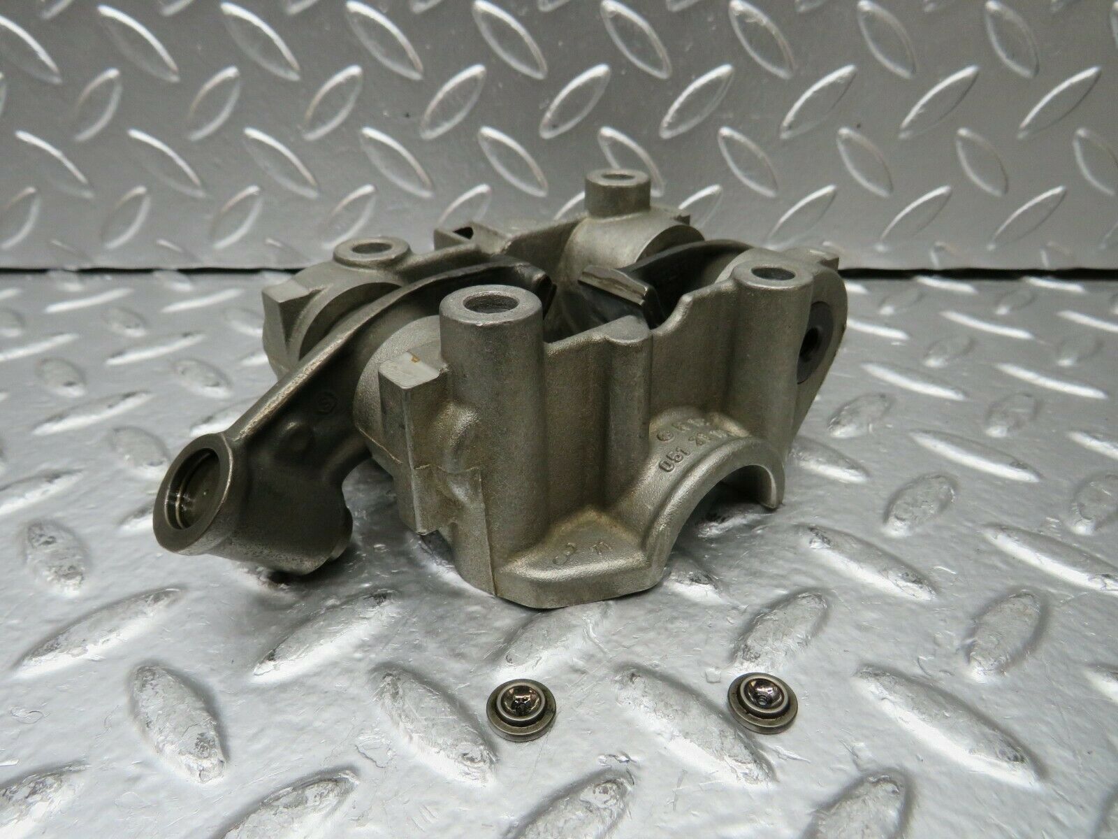 23071 Mercedes-Benz C123 230CE Coupe Rocker Arms Camshaft Bearing Block 1020512110