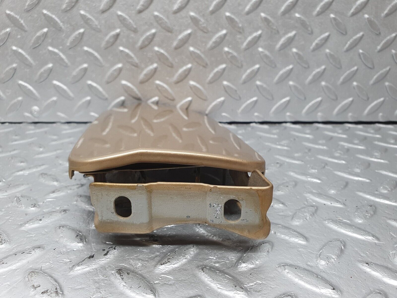 41473 Mercedes-Benz W124 200E Fuel Tank Flap Cap 1245841639