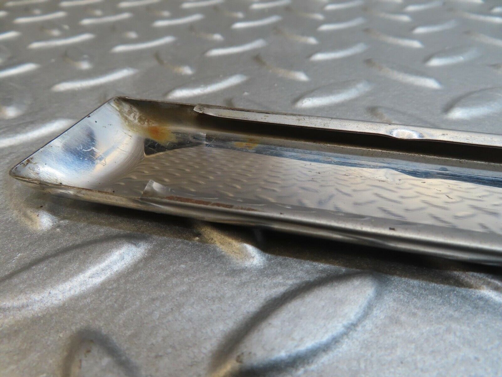 14106 Mercedes-Benz C107 280SLC Right Skirt Chrome Trim Strip