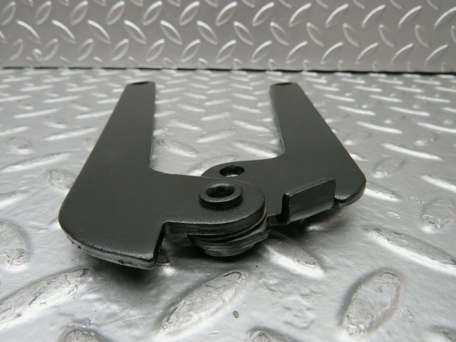 22869 Mercedes-Benz C107 450SLC Coupe Bonnet Hinge Right Side