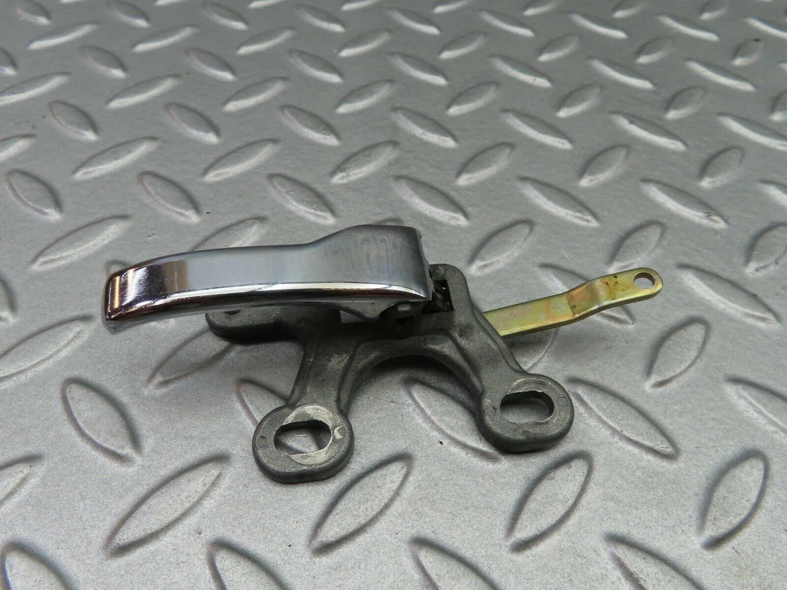 5825 Mercedes-Benz W123 200 Right Interior Door Handle