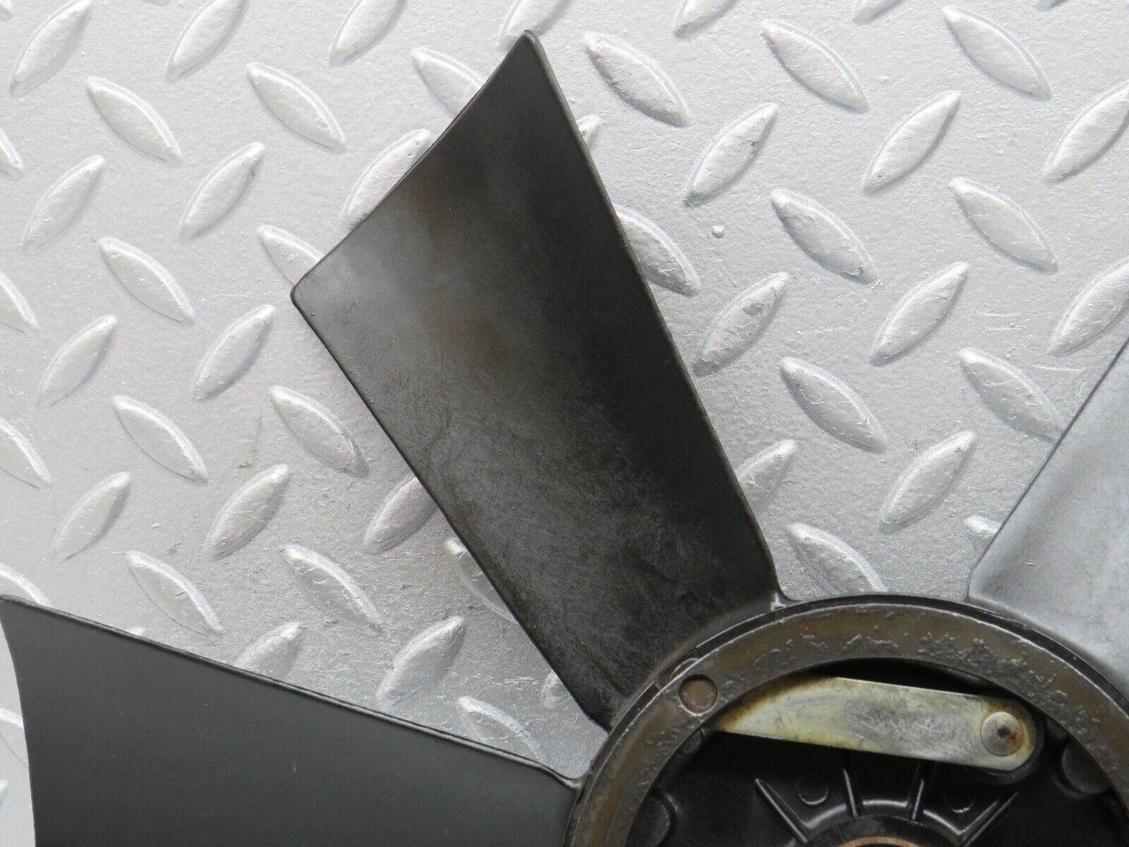 36651 Mercedes-Benz W201 190E 2.0L Engine Cooling Fan 1022050506