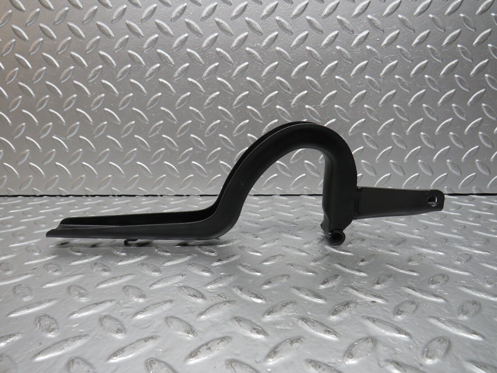 31131 Mercedes-Benz W123 200D Trunk Lid Hinge Left Side 1237500187