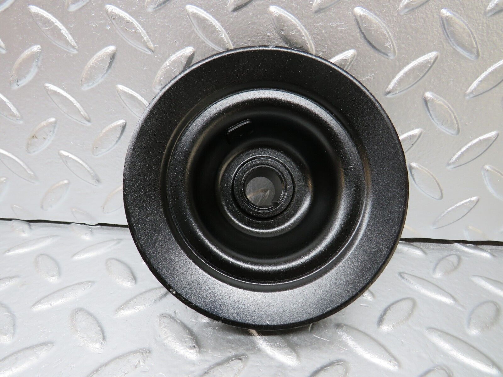 25500 Mercedes-Benz W123 200 Power Steering Pump Pulley 1022300015