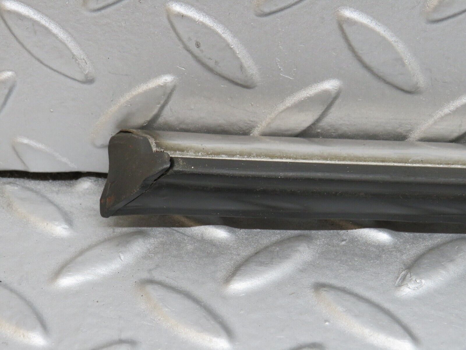 35776 Mercedes-Benz W108 Rear Left Door Centre Moulding Trim