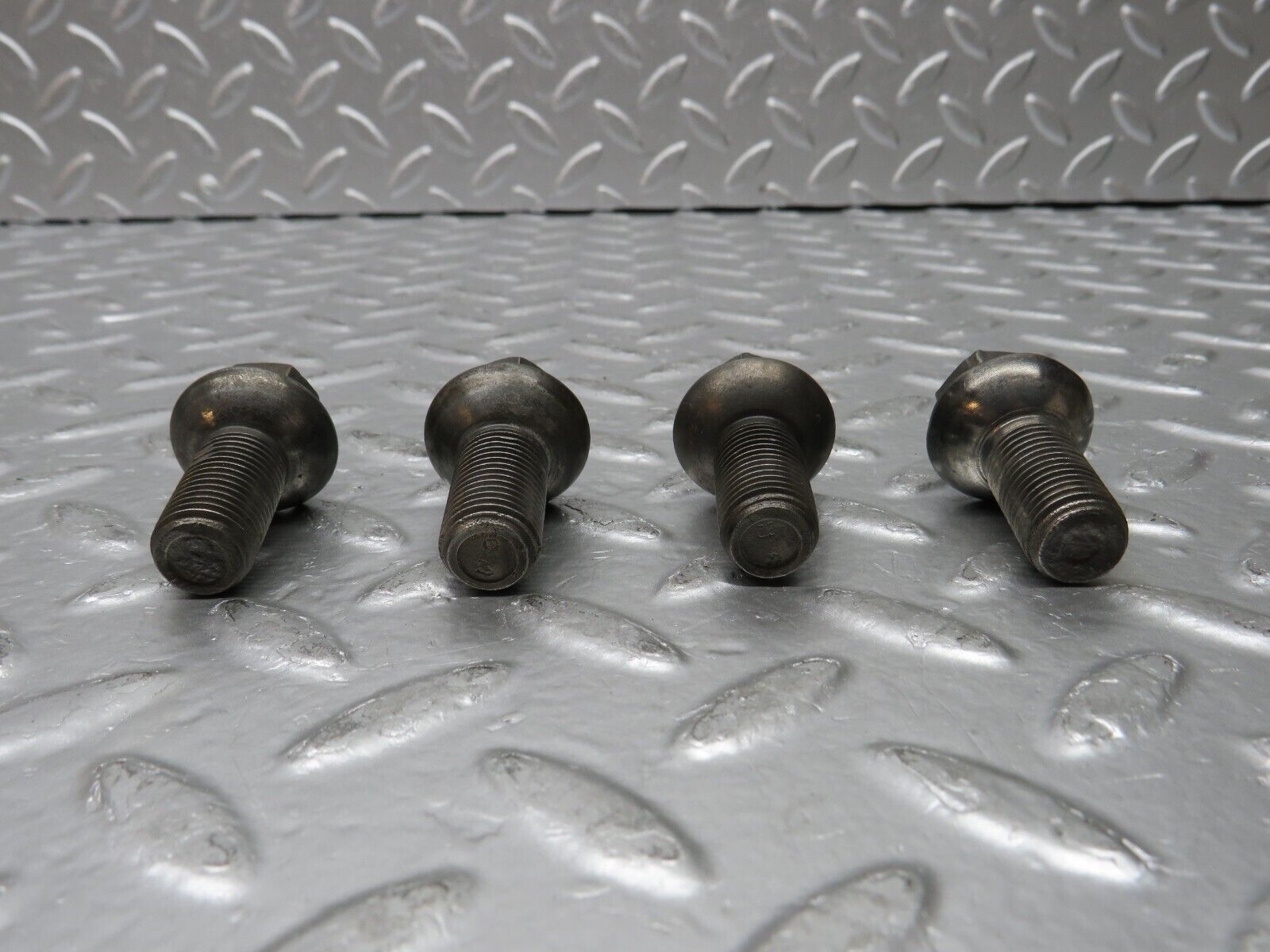 30093 Porsche 924 Alloy Wheel Lug Bolts Set M12x1.5