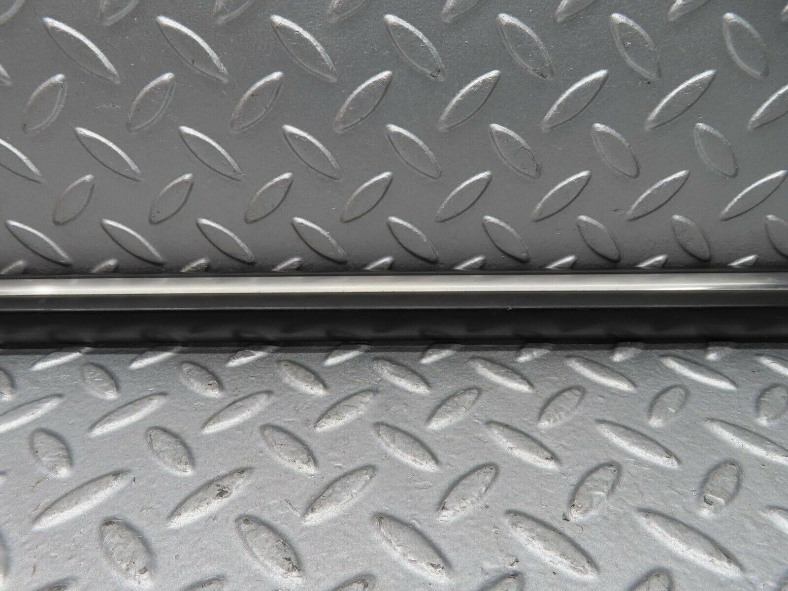 14492 Mercedes-Benz W116 350SE Rear Left Door Centre Moulding Trim