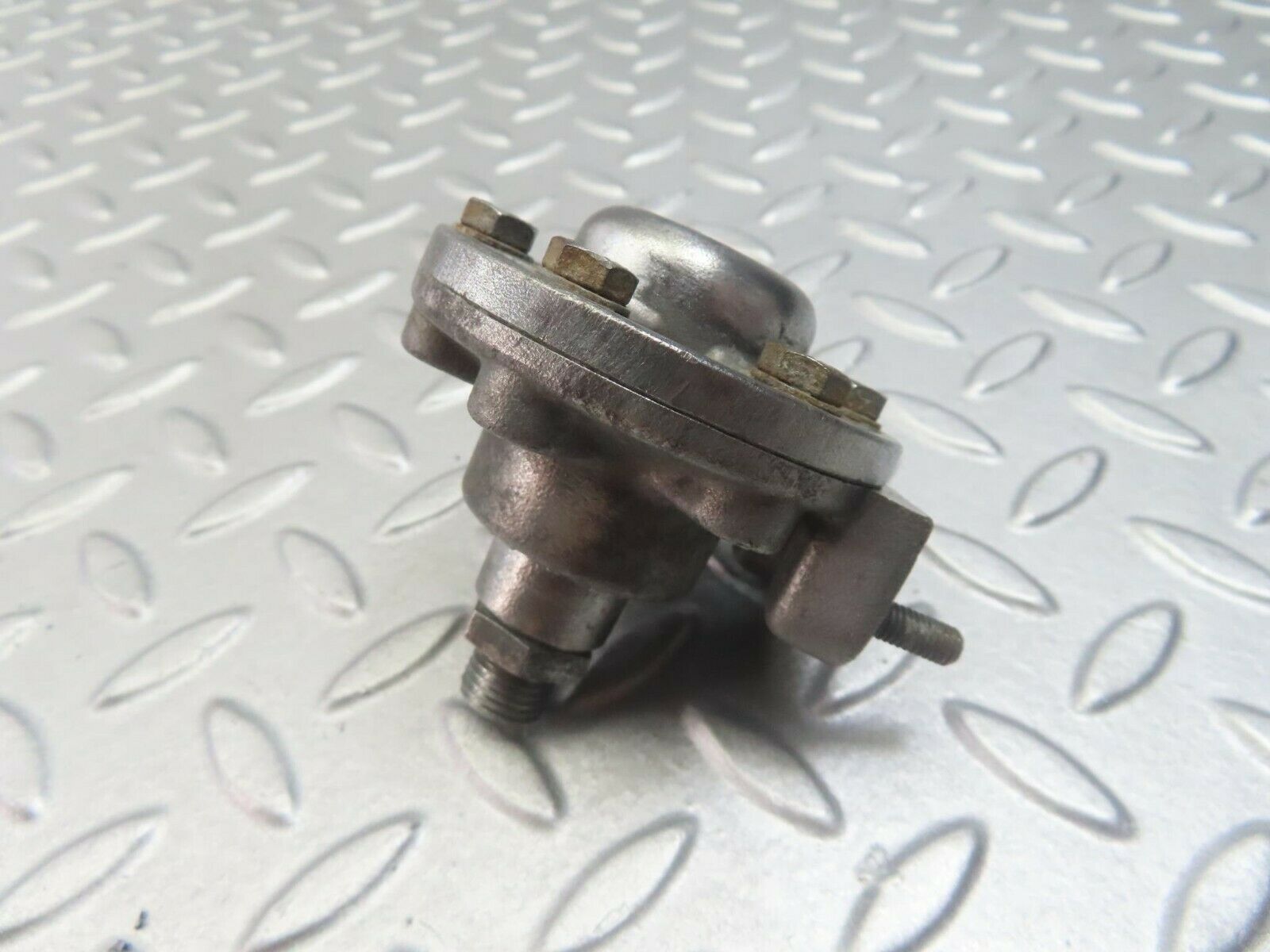 8264 Mercedes-Benz W108 Fuel Backflow Damper Regulator 1270700268