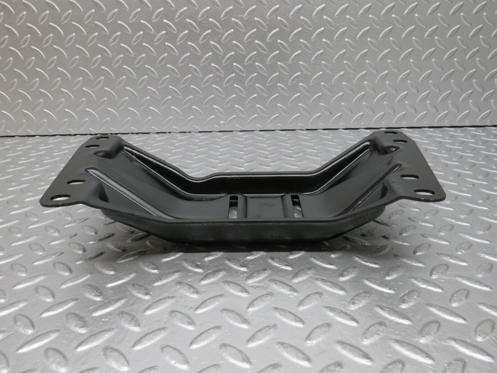 0051 Mercedes-Benz W116 350SE Gearbox Mount Bracket