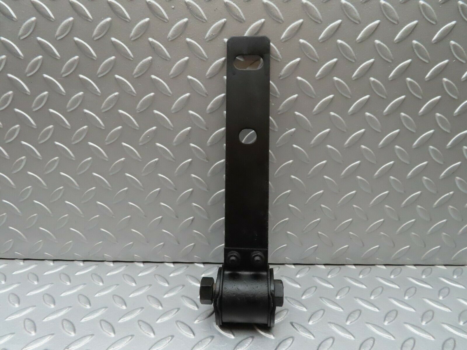 3605 Mercedes-Benz W108 280SE Stabilizer Bar Mounting Front Axle