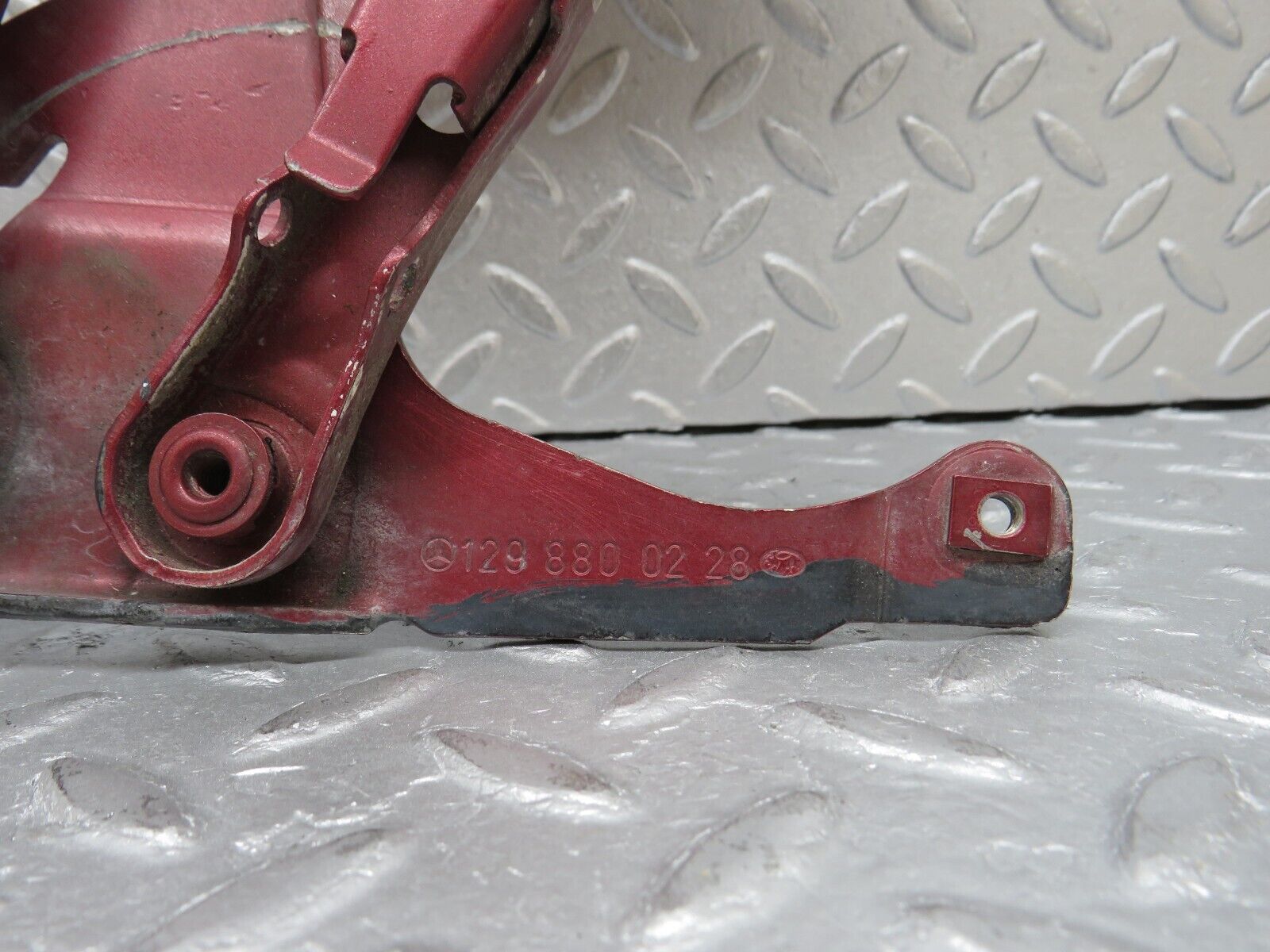 38505 Mercedes-Benz R129 280SL Coupe Bonnet Hinge Right 1298800228 1298870274