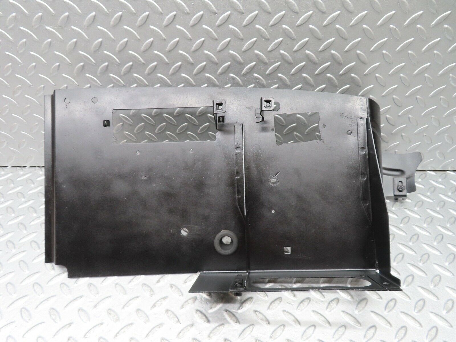 18872 Mercedes-Benz W121 190b Ponton Fuse Box Holder Plate