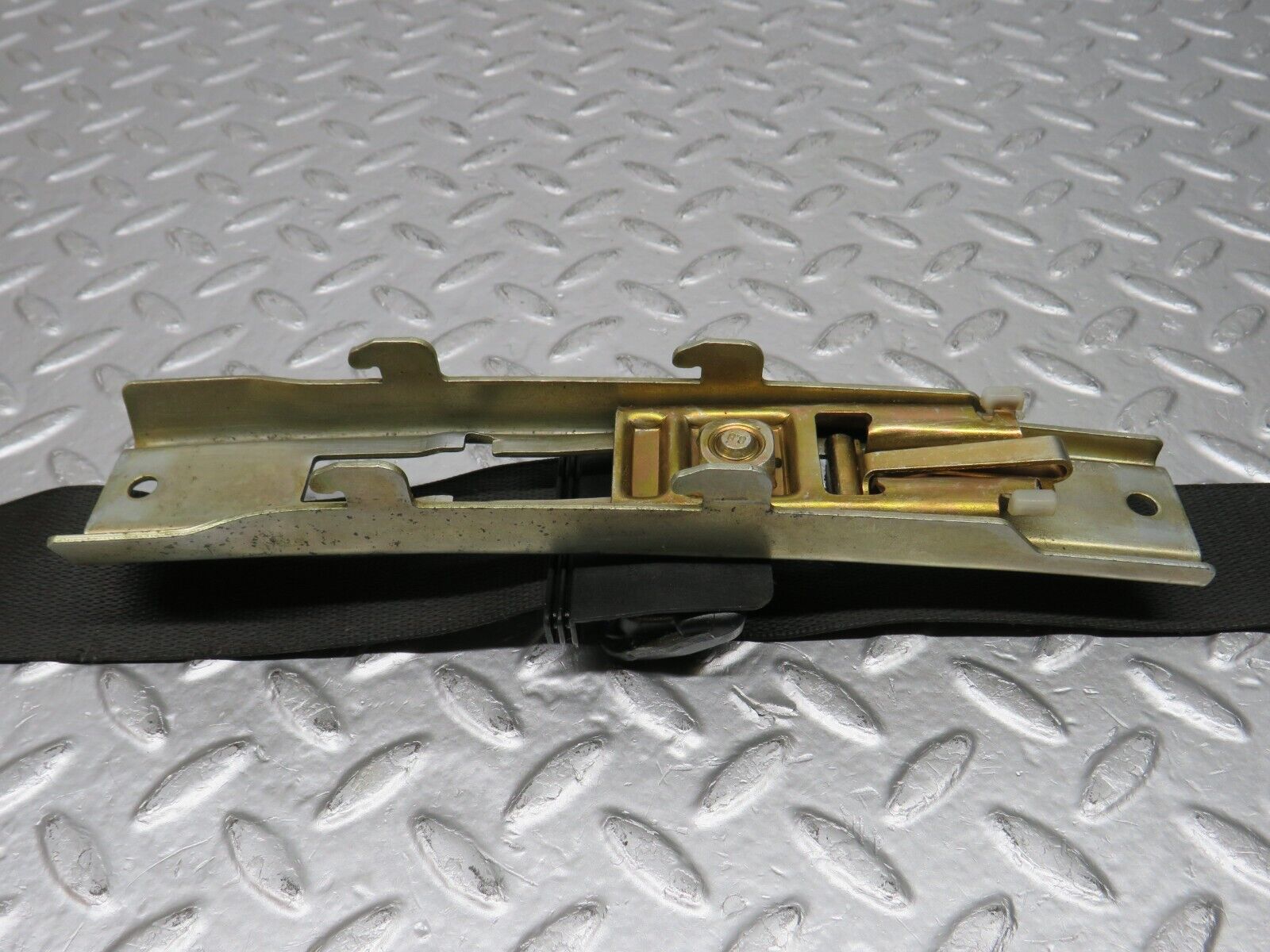 32635 Mercedes-Benz S124 300TE Front Right Seat Belt With Buckle 1248604085