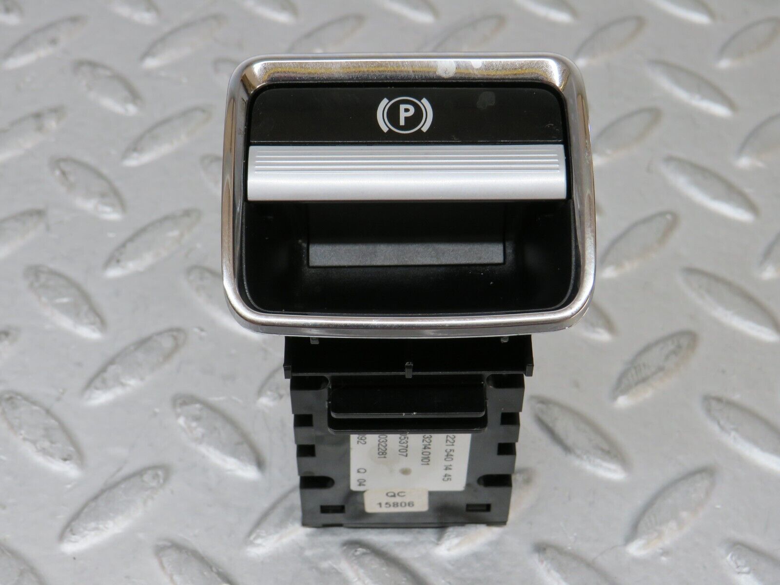 35140 Mercedes-Benz W221 Electric Parking Brake Release Switch 2215401445