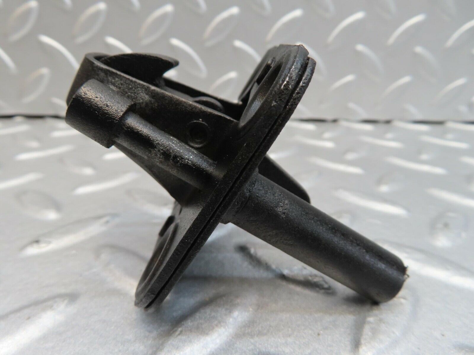 16001 Mercedes-Benz W123 280E Bonnet Lock Catch