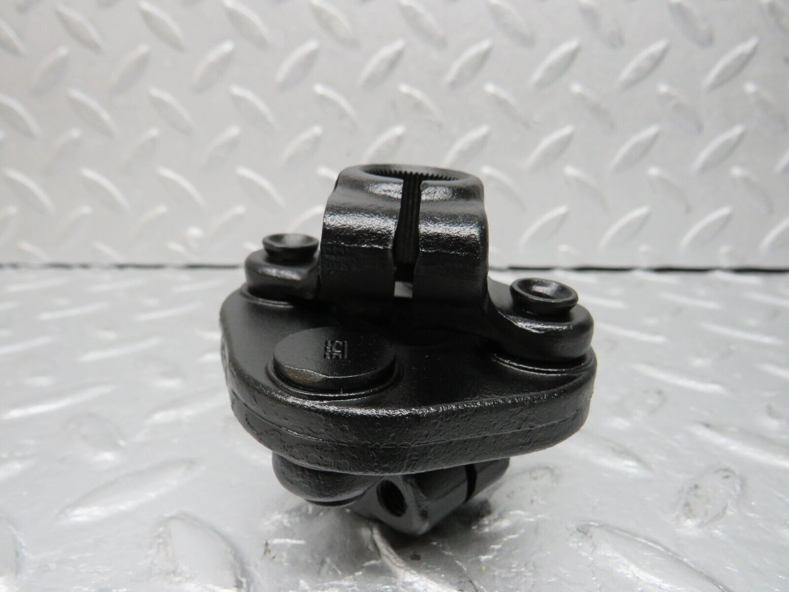 38065 Mercedes-Benz A124 320E Cabriolet Steering Column Lower Shaft 1264620146